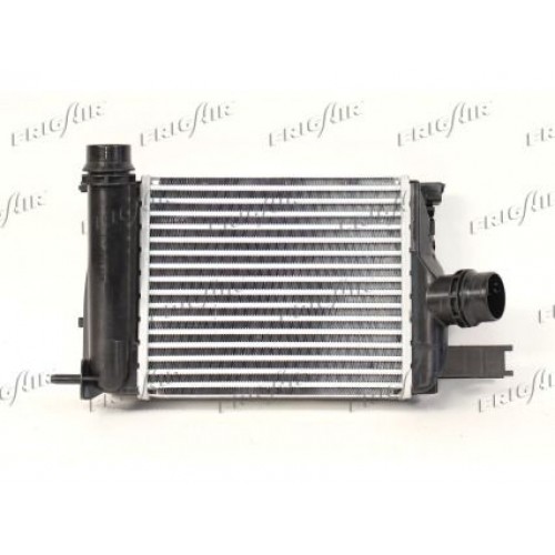 Ψυγείο Intercooler DACIA LOGAN 2013 - 2016 ( II ) 220106210 Ψυγείο Intercooler DACIA LOGAN 2013 - 2016 ( II ) 220106210