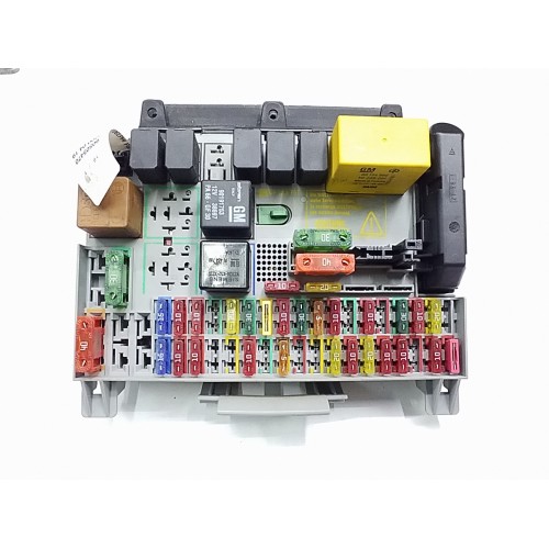 Ασφαλειοθήκη Εσωτερική OPEL VECTRA 1999 - 2002 ( B ) GM 09152787