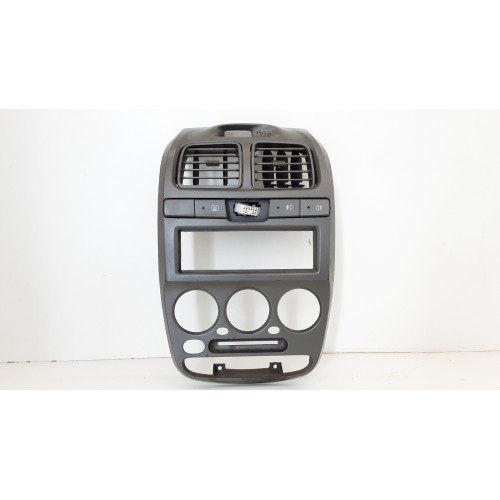 Κονσόλα HYUNDAI ACCENT 1999 - 2003 ( CG ) ( LC ) XC16387256B