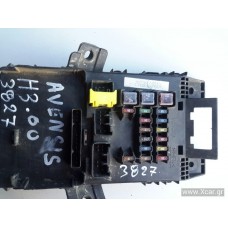 Ασφαλειοθήκη TOYOTA AVENSIS 1997 - 2000 ( T220 ) 82730