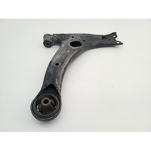 Ψαλίδι TOYOTA COROLLA 2002 - 2004 ( E120 ) Εμπρός Αριστερά XC154019032 Ψαλίδι TOYOTA COROLLA 2002 - 2004 ( E120 ) Εμπρός Αριστερά XC154019032