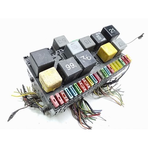 Ασφαλειοθήκη VW GOLF 1992 - 1998 ( Mk3 ) VOLKSWAGEN XC134753A5E Ασφαλειοθήκη VW GOLF 1992 - 1998 ( Mk3 ) VOLKSWAGEN XC134753A5E