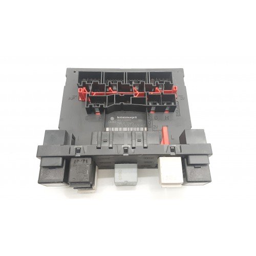 Ασφαλειοθήκη VW GOLF 2004 - 2008 ( Mk5 ) VOLKSWAGEN 3C0937049AE Ασφαλειοθήκη VW GOLF 2004 - 2008 ( Mk5 ) VOLKSWAGEN 3C0937049AE