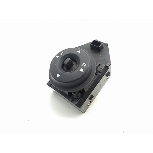 Διακόπτης Καθρεπτών Χωρίς Πλαίσιο KIA CEED 2007 - 2009 (ED) 457480 Διακόπτης Καθρεπτών Χωρίς Πλαίσιο KIA CEED 2007 - 2009 (ED) 457480