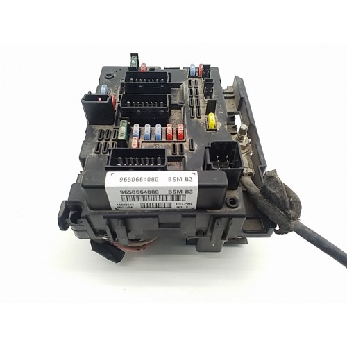 Ασφαλειοθήκη Εσωτερική PEUGEOT 206 2002 - 2009 ( F/L ) DELPHI 9650664080