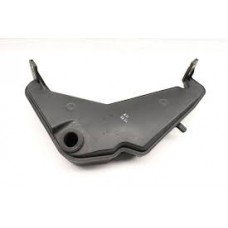 Παγούρι Υαλοκαθαριστήρων AUDI Q5 2012 - 2016 133008400